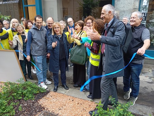 Via Calandra, inaugurata la nuova aiuola dedicata all’ambiente e alla cultura