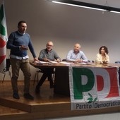 Il nuovo segretario Davide Cairo (in piedi) Il nuovo segretario Davide Cairo (in piedi)