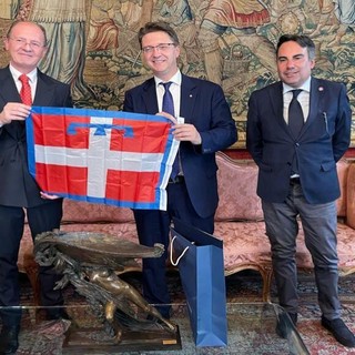 Nicco riceve delegazione parlamentare della Repubblica di Serbia Nicco riceve delegazione parlamentare della Repubblica di Serbia