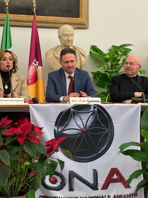 Una vita in divisa esposto all’amianto: condanna al Ministero della Difesa per un sottufficiale morto per mesotelioma