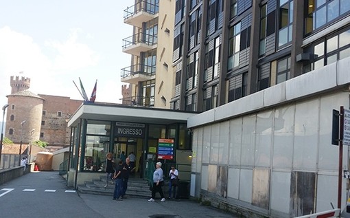 In stand by i lavori alla dialisi di Ivrea, infermieri contro la giunta Cirio: "Basti rinvii, chiarezza sulla situazione" In stand by i lavori alla dialisi di Ivrea, infermieri contro la giunta Cirio: "Basti rinvii, chiarezza sulla situazione"