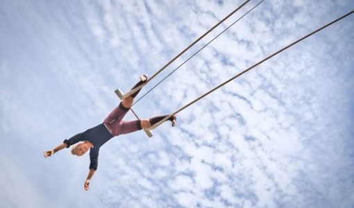 Oscillante: Torino diventa capitale del circo aereo contemporaneo