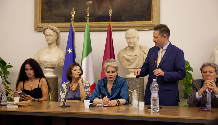 Amianto nella Marina Militare: condanna del Ministero della Difesa al risarcimento danni in favore dei familiari di motorista navale