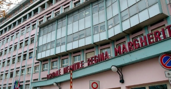 Chieri, bambino di 5 mesi ricoverato al Regina Margherita dopo aver battuto la testa: è grave Chieri, bambino di 5 mesi ricoverato al Regina Margherita dopo aver battuto la testa: è grave