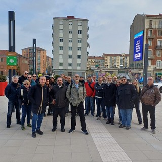 Presidio dei lavoratori della Olci Engineering di Rivalta davanti alla Regione