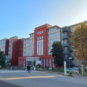 Ospedale di Pinerolo: cambia l’accesso alle camere mortuarie per il cantiere per la torre dissipativa