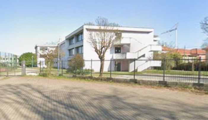Atti vandalici al Prever di Pinerolo: lunedì scuola chiusa Atti vandalici al Prever di Pinerolo: lunedì scuola chiusa