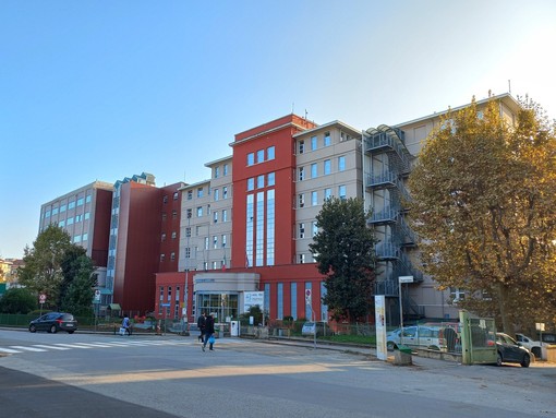 Ospedale di Pinerolo: cambia l’accesso alle camere mortuarie per il cantiere per la torre dissipativa