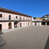 Pannelli fotovoltaici e nuovo impianto di riscaldamento per il centro polivalente di Piscina Pannelli fotovoltaici e nuovo impianto di riscaldamento per il centro polivalente di Piscina