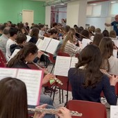 A Pinerolo gli studenti suonano e dipingono per migliorare l’aspetto del pronto soccorso
