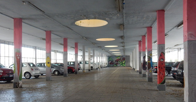 Per ora l'ex mercato funge da parcheggio