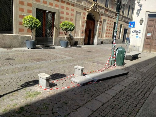 Le panchine di via Stampatori Le panchine di via Stampatori
