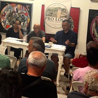 La nuova pro loco, con al centro il presidente Crisci La nuova pro loco, con al centro il presidente Crisci