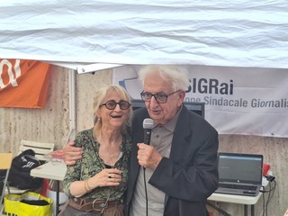 Il presidio di protesta davanti alla Rai