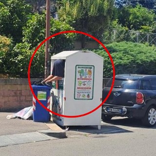 La foto scattata da un residente in corso Gamba