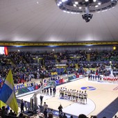 Piove nel Pala Gianni Asti: "Ispezioniamo il tetto con i droni della Municipale" Piove nel Pala Gianni Asti: "Ispezioniamo il tetto con i droni della Municipale"