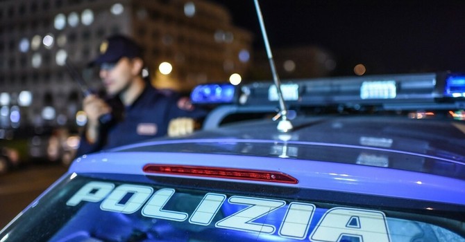 Cercano un'anziana scomparsa ma trovano hashish: arrestato il figlio convivente Cercano un'anziana scomparsa ma trovano hashish: arrestato il figlio convivente