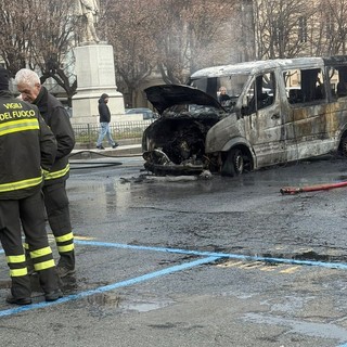 Il furgone andato in fiamme Il furgone andato in fiamme