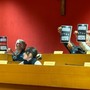La protesta dei consiglieri di opposizione alla 7