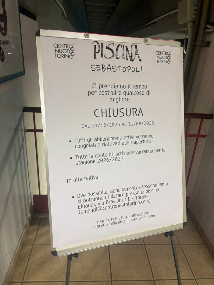 L'annuncio della chiusura della piscina L'annuncio della chiusura della piscina