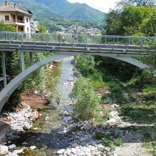 Pomaretto, la passerella sul Germanasca è riaperta ma sono attesi ancora asfalto e micropali