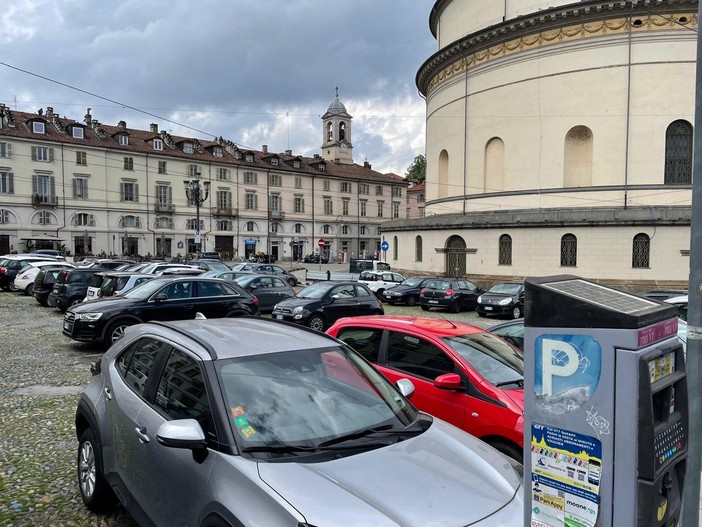 Strisce gialloblù alla Gran Madre, un'operazione da quasi 100mila euro