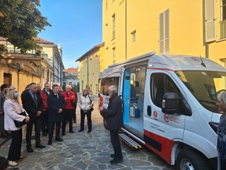 Ecco ProXimo, l'ambulatorio su quattro ruote Ecco ProXimo, l'ambulatorio su quattro ruote