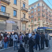 Il presidio degli studenti davanti a Edisu Il presidio degli studenti davanti a Edisu