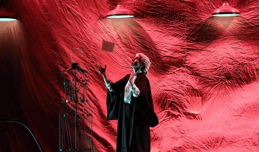 Al Colosseo "Prima Facie", il monologo sulla violenza di genere che ha smosso le coscienze di mezzo mondo