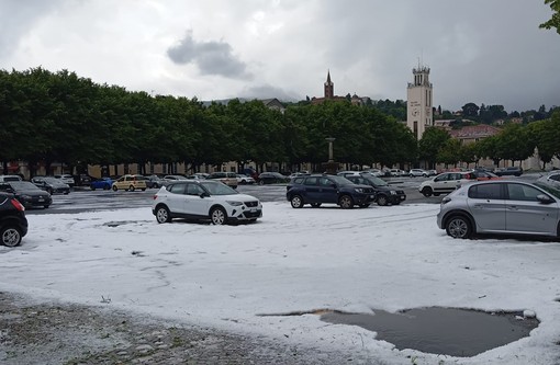 Piazza Fontana ‘imbiancata’