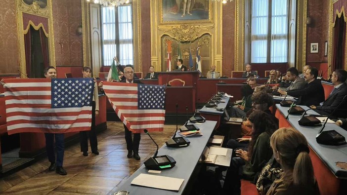Protesta anti Palestina in Consiglio comunale a Torino Protesta anti Palestina in Consiglio comunale a Torino