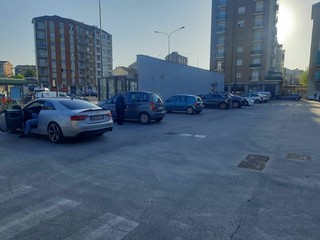 Parcheggio nell'area mercatale di corso Grosseto Parcheggio nell'area mercatale di corso Grosseto