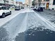 Vernice sulla carreggiata, mattinata di caos e auto imbrattate Vernice sulla carreggiata, mattinata di caos e auto imbrattate
