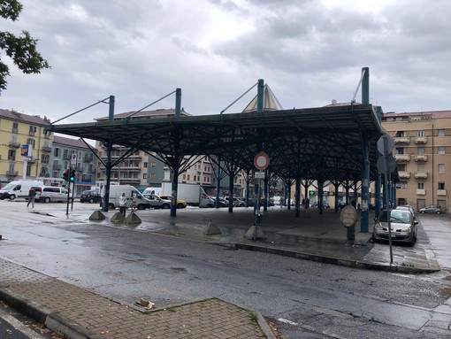 La tettoia di piazza Crispi