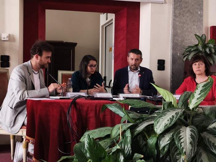 Educazione affettiva nelle scuole: il PD in campo per i giovani