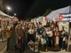 Il mondo torna a tavola in piazza a Pomaretto Il mondo torna a tavola in piazza a Pomaretto