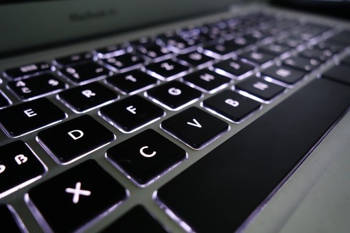 I computer del Comune di Luserna San Giovanni cambiano scrivania: in regalo 18 pc dismessi