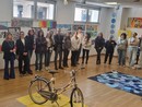 ‘Tessendo Arte: Un giro in cerchio’ esce dalla Sala Caramba per arrivare da domani sulle facciate dei palazzi pubblici di Pinerolo