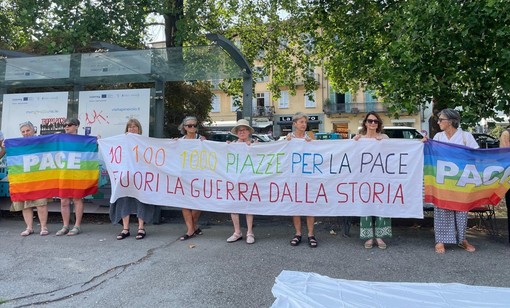 ‘10, 100, 1000 piazze di donne per la pace’ a Pinerolo per tessere un arazzo