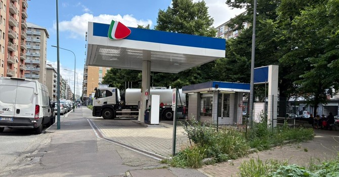 Il nuovo distributore sulla piazza Il nuovo distributore sulla piazza