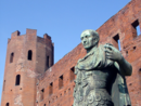 Orrida, pericolosa, ma anche piena di fascino: così gli antichi scrittori raccontavano Augusta Taurinorum