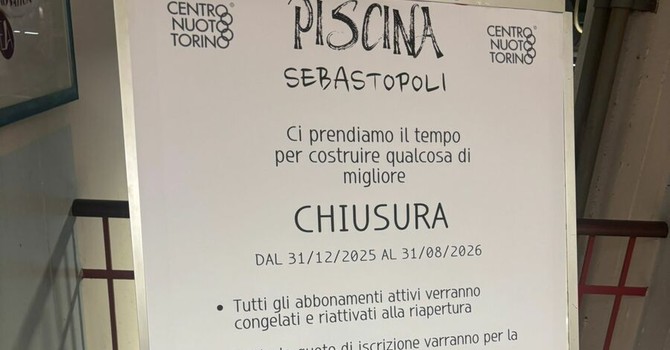 L'annuncio della chiusura della piscina