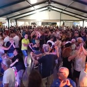 Un momento di festa al punto verde