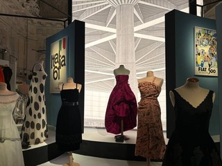 La mostra “Il corpo della città. Moda e arti Liberty e modernità 1884-1961” La mostra “Il corpo della città. Moda e arti Liberty e modernità 1884-1961”