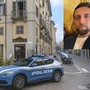 La polizia intervenuta in piazza Savoia (nel tondo il consigliere Caputo)
