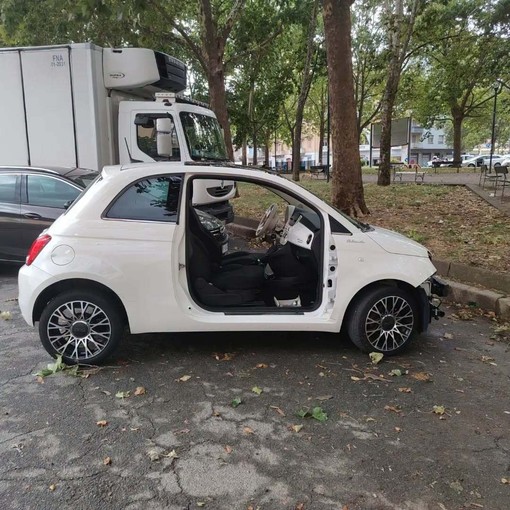 La Fiat 500 cannibalizzata La Fiat 500 cannibalizzata