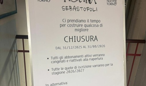 L'annuncio della chiusura della piscina