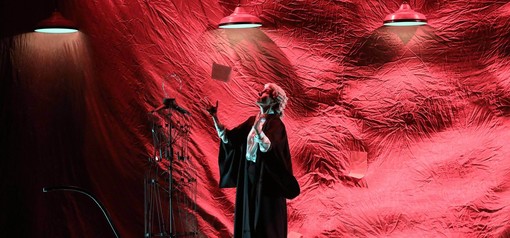 Al Colosseo "Prima Facie", il monologo sulla violenza di genere che ha smosso le coscienze di mezzo mondo