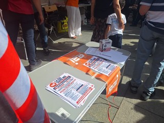 Il presidio di protesta davanti alla Rai