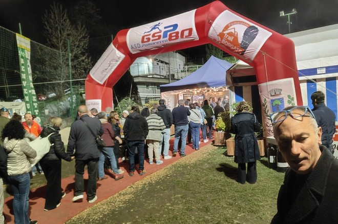 Pomaretto si riaccende ad aprile: Ruggeri, cibo e solidarietà sotto il palatenda Pomaretto si riaccende ad aprile: Ruggeri, cibo e solidarietà sotto il palatenda